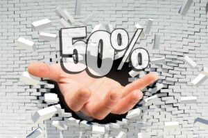 Mano che tiene 50%